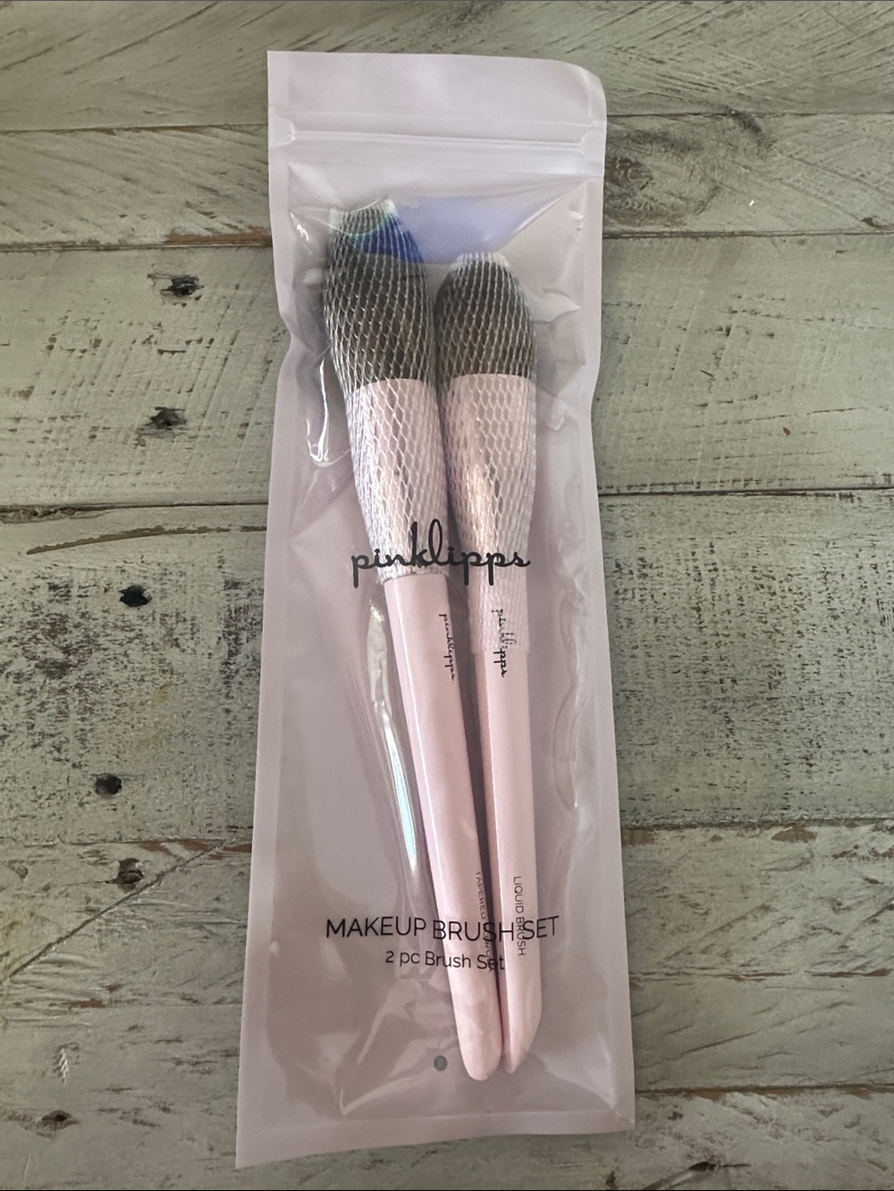 Brand New PinkLipps Cosmetics 2-Piece Makeup Brush Set